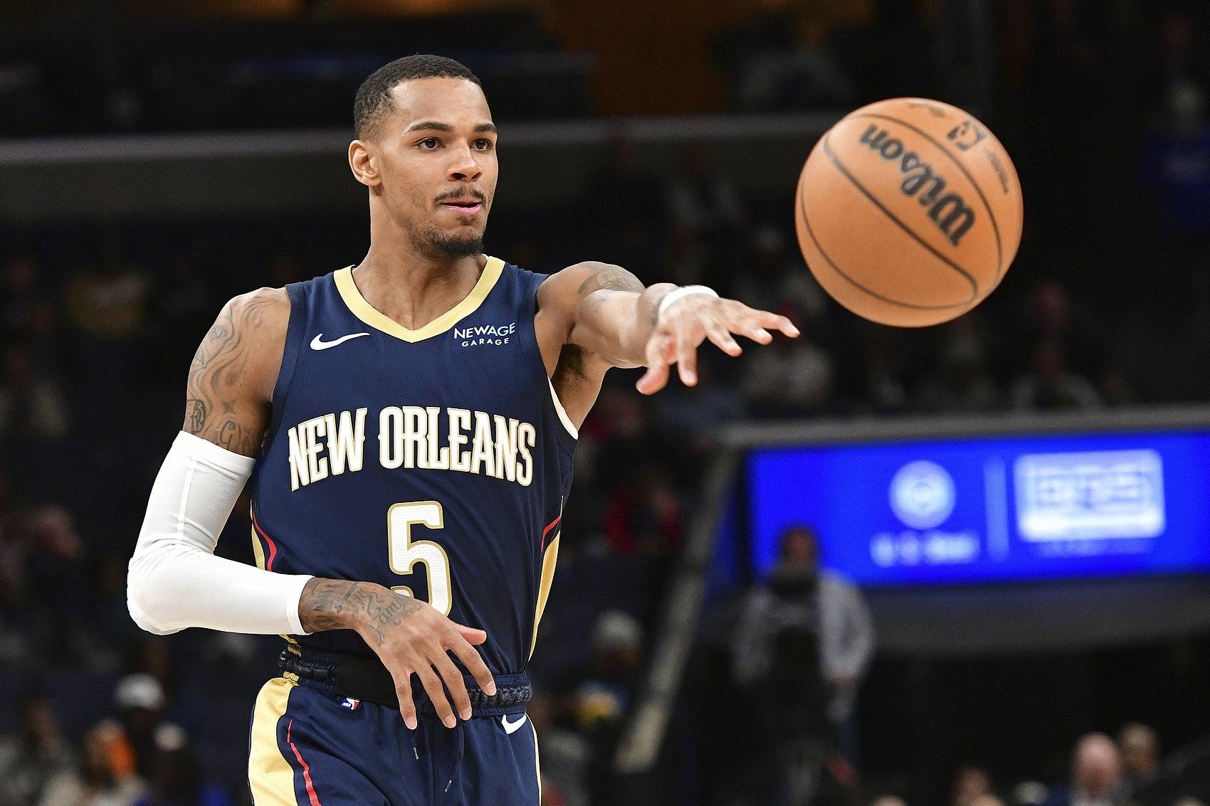 内线都让勇 内线都让勇